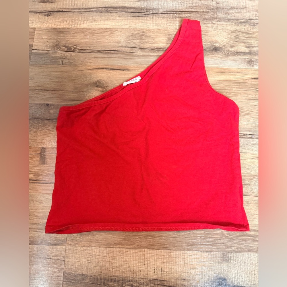 One shoulder tank